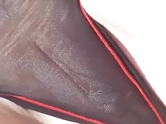 Блондинка устроилась в ее большие критиканы худенькие блондинки видео порно