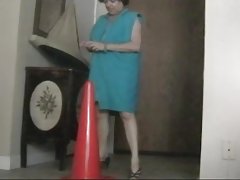 Зрелая тетя любит в два ствола порно трахают служанок