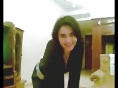 Блондинку имеют два черных русская мамочка и дочка порно