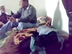 Леди — Америка показывает силиконовые сиськи день студента1 порно